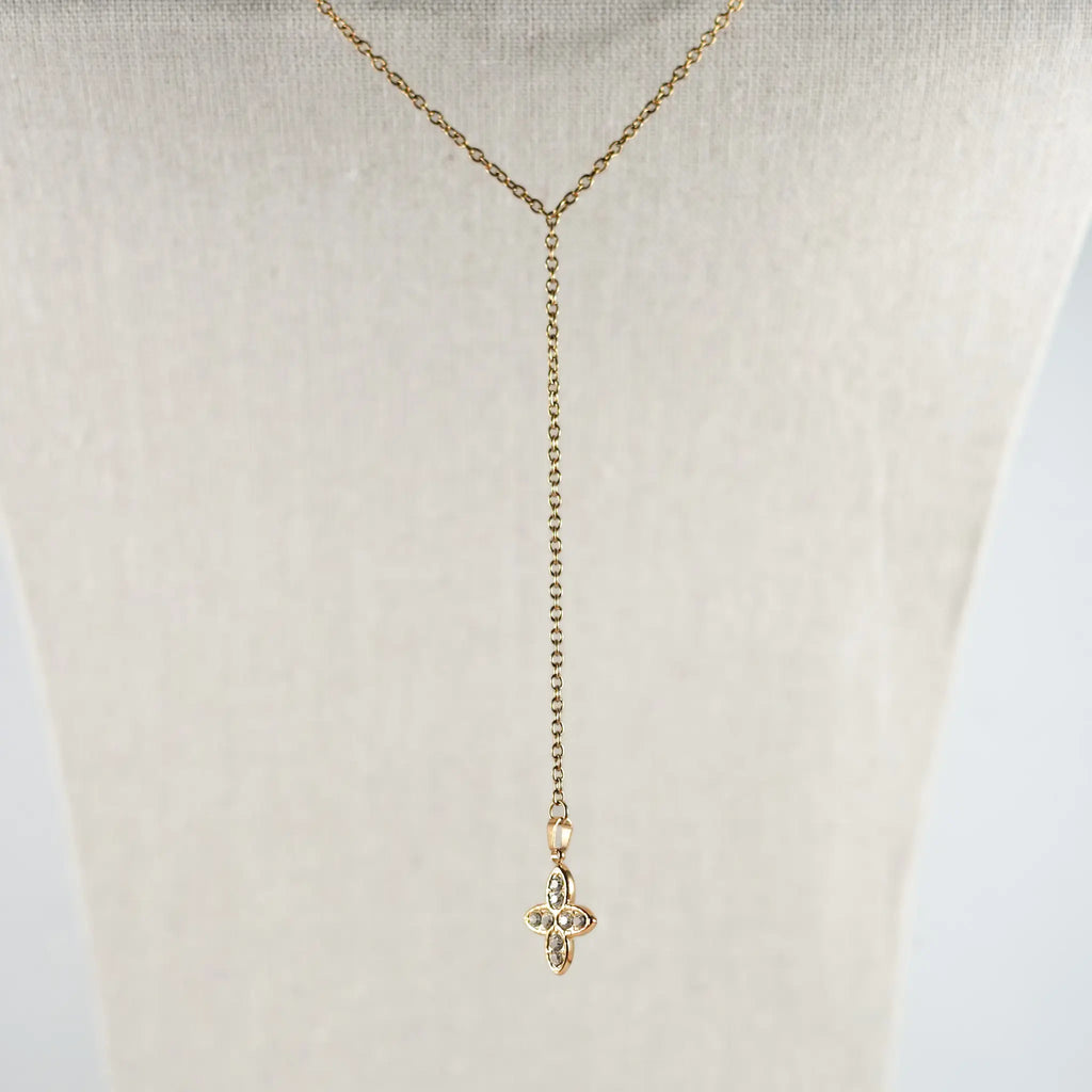 Bijou de dos Talia en acier inoxydable doré et perle d'eau douce Maye-Mayé bijou de décolleté