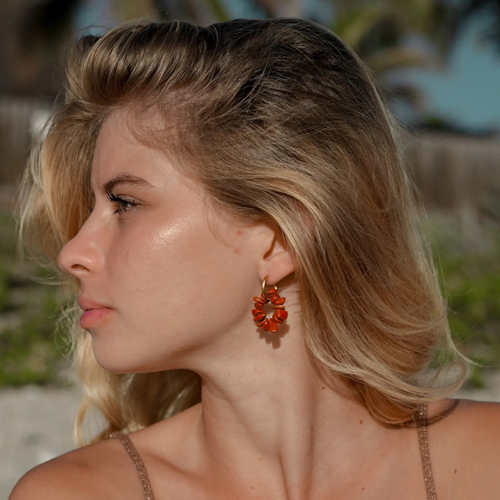 Boucles d'oreille Capucine faites main à La Réunion en jaspe rouge et acier inoxydable en France