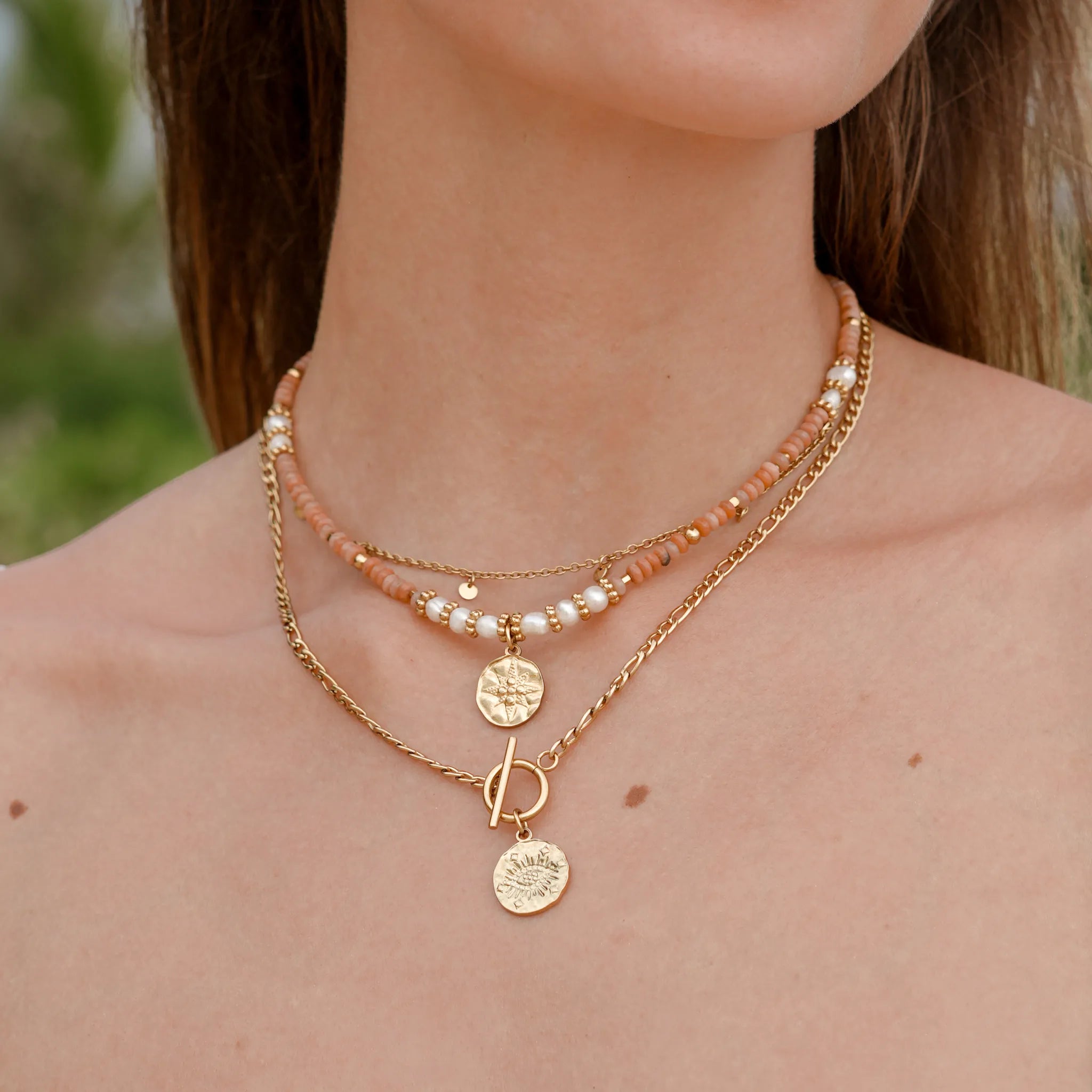 Collier rose pierre de soleil perles d'eau douce acier inoxydable collier fait main à la réunion en france
