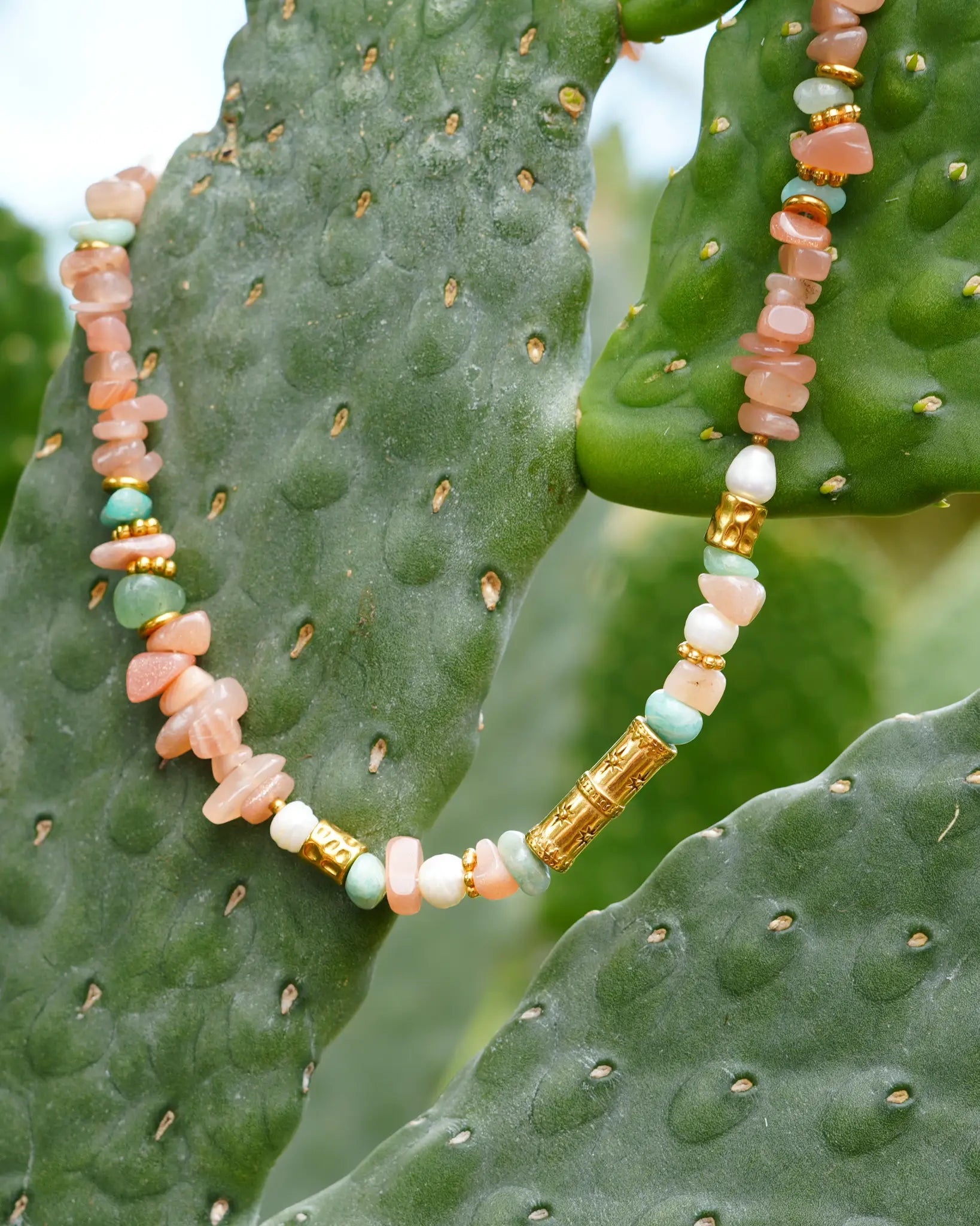 Collier Billie pierres de soleil, amazonite et perles d'eau douce, bijou fait main à La Réunion par Maye-Mayé