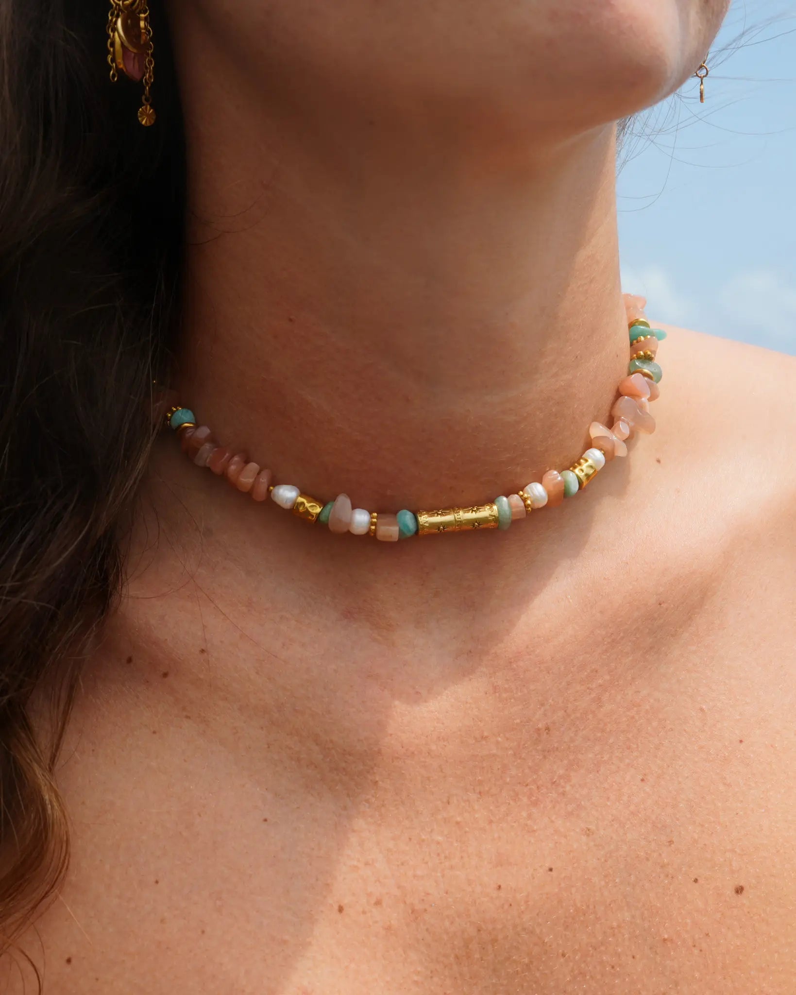 Collier Billie pierres de soleil, amazonite et perles d'eau douce, bijou fait main à La Réunion par Maye-Mayé