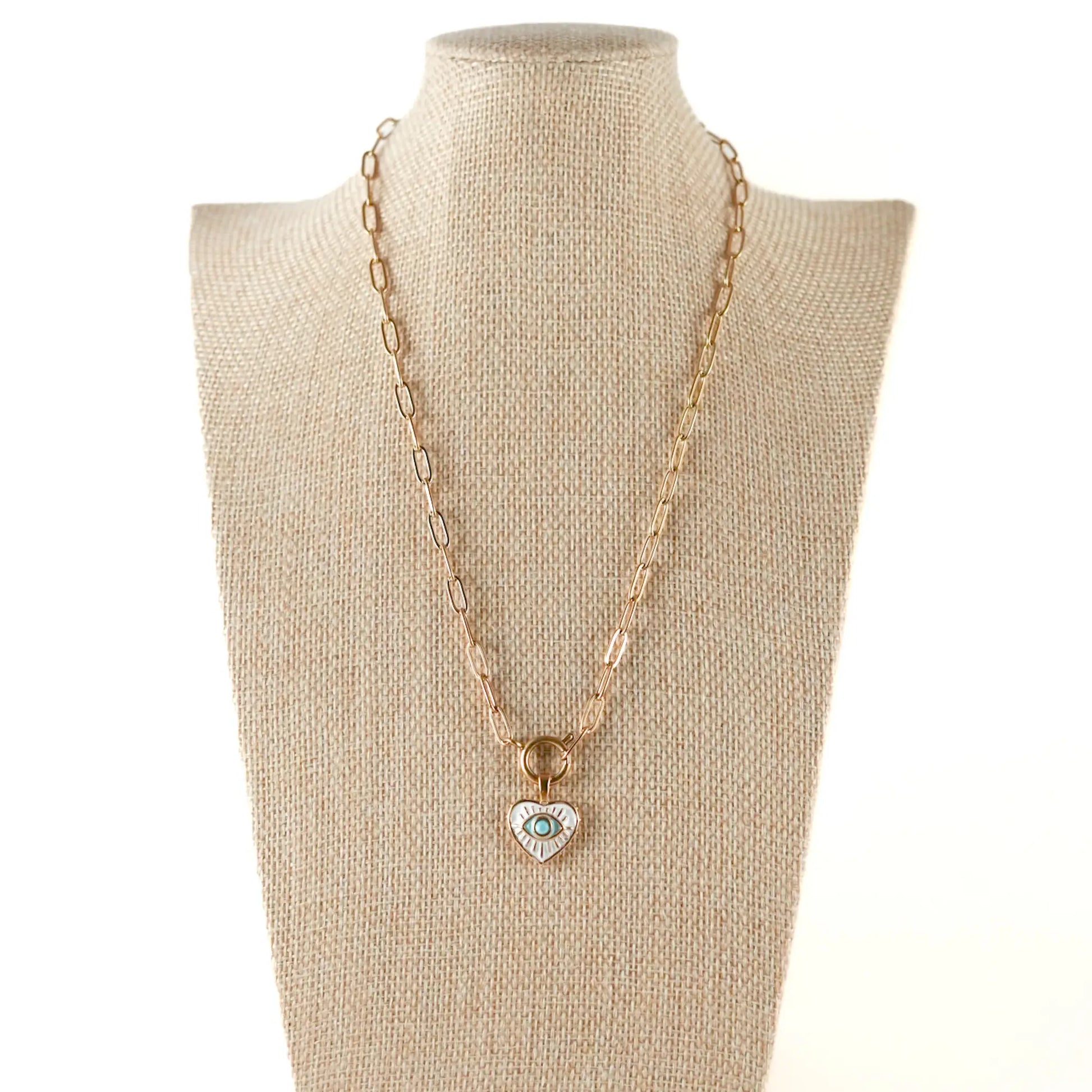 Collier Lou pendentif oeil protecteur en acier inoxydable fait main à La Réunion en France