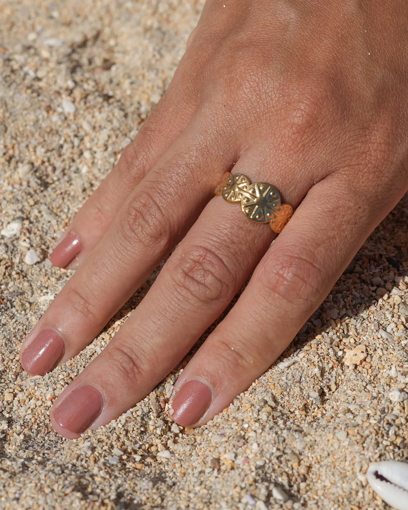 bague Isaléa bohème en acier inoxydable doré de Maye-Mayé marque Réunionnaise