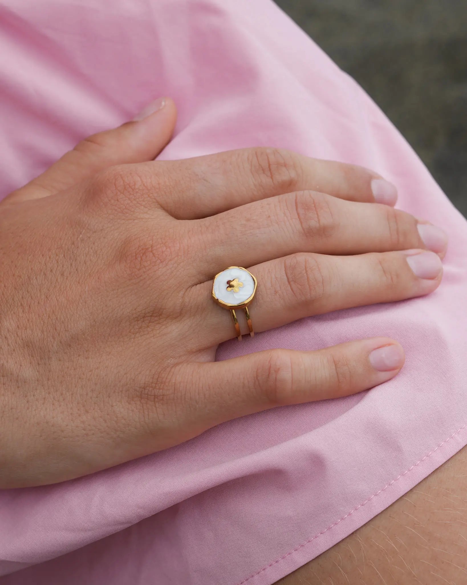 bague Isla fleur blanche acier inoxydable Maye-Mayé bijou réunion