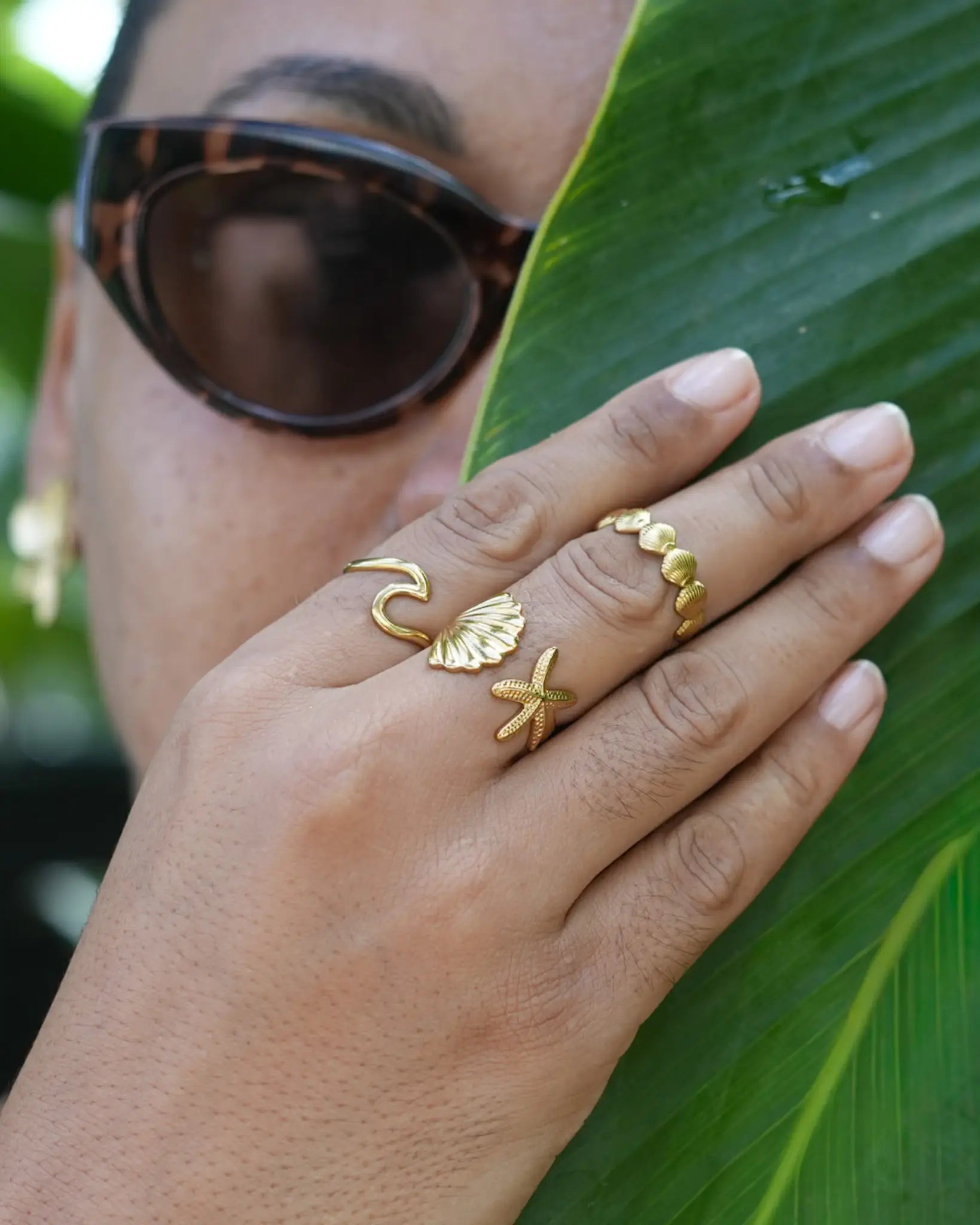 bague dorée coquillages mini coquillages Maye-Mayé en acier inoxydable ile de la réunion