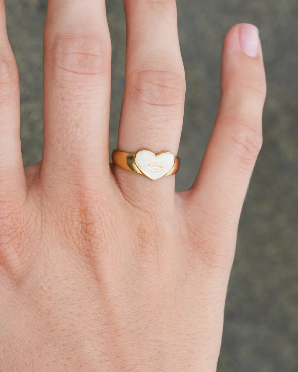 bague chevalière coeur acier inoxydable de la marque réunionnaise maye-mayé